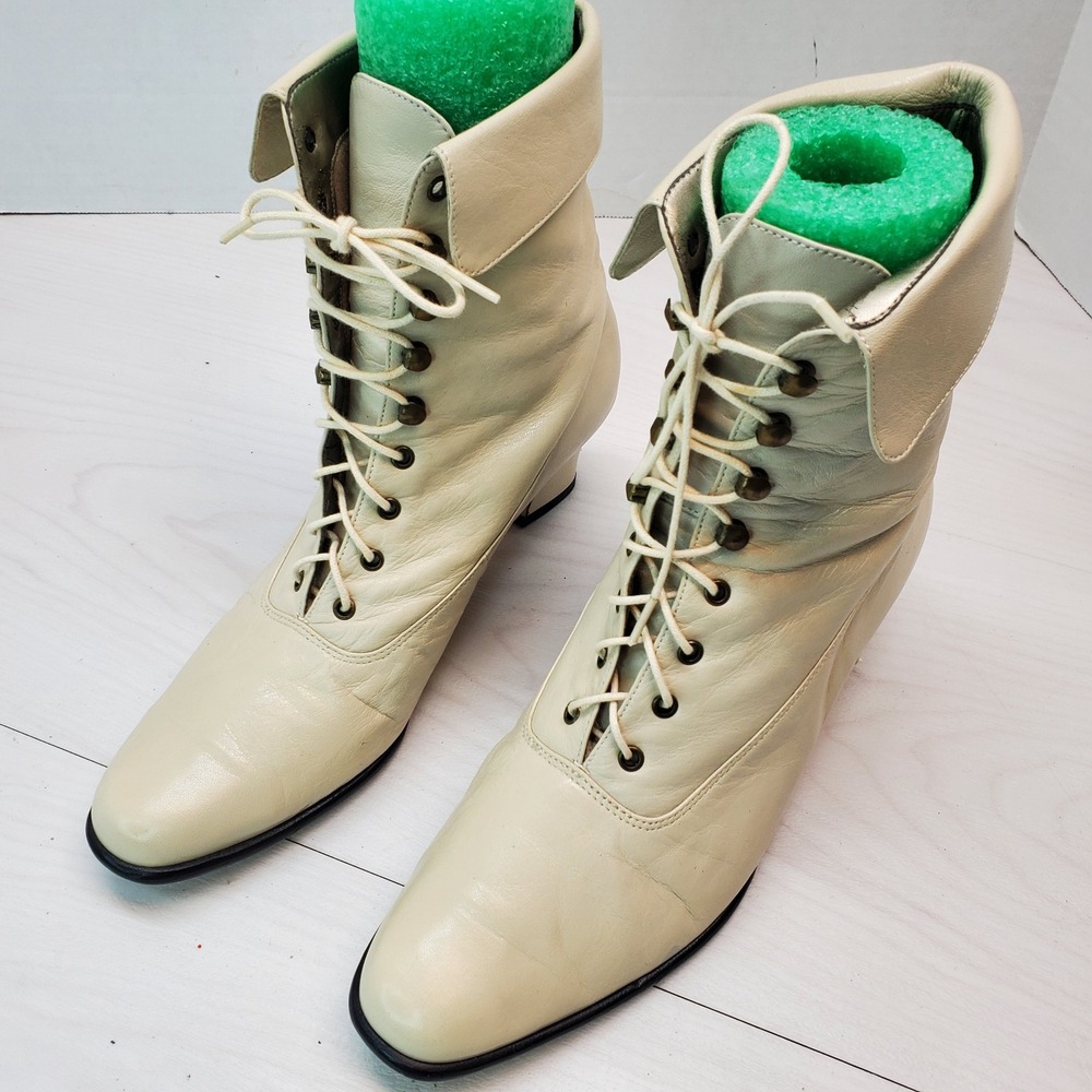 Ros Hommerson Cream Leather Lace Up Victorian Ankle Boots 8.5N Dark Academia